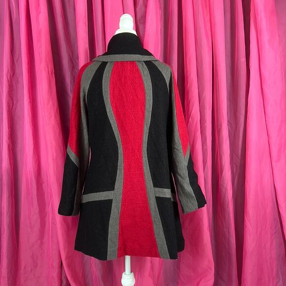 Carson felted wool abstract art red and black snap front coat, med - Picture 2 of 13